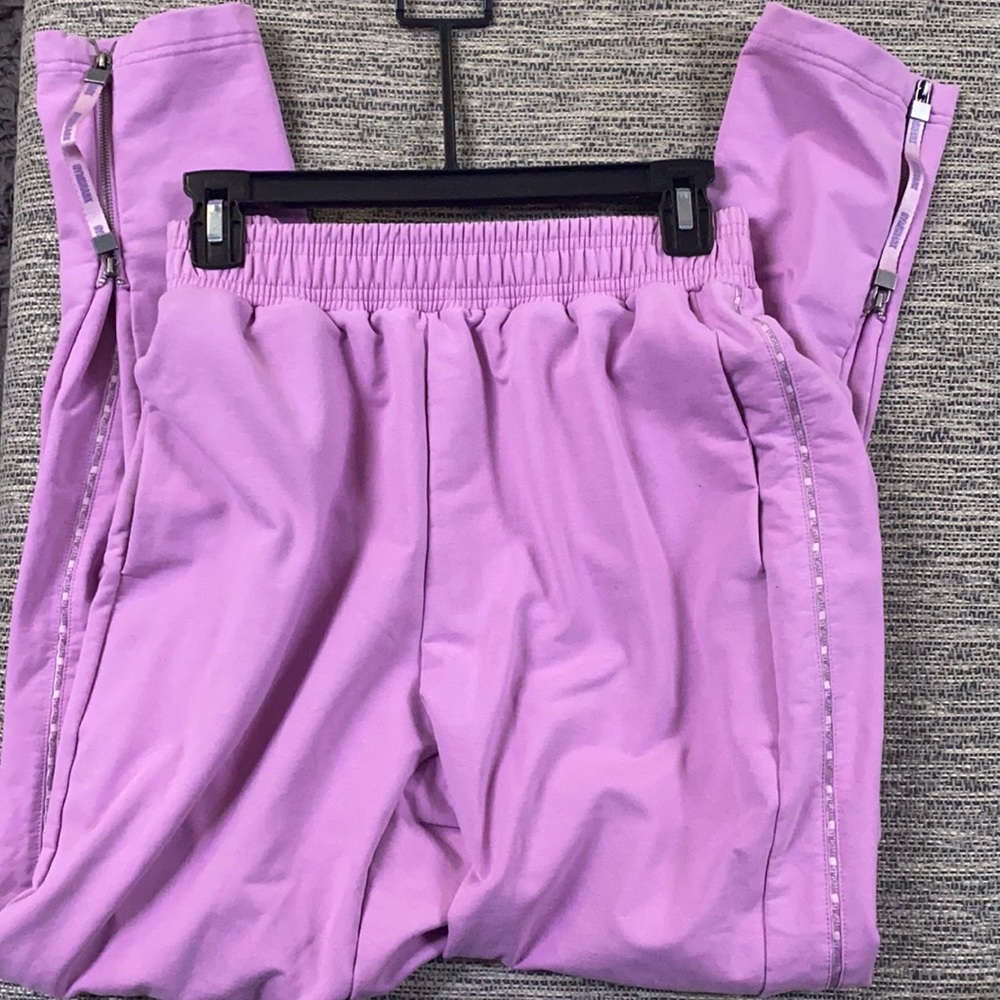 Zippered GymShark joggers